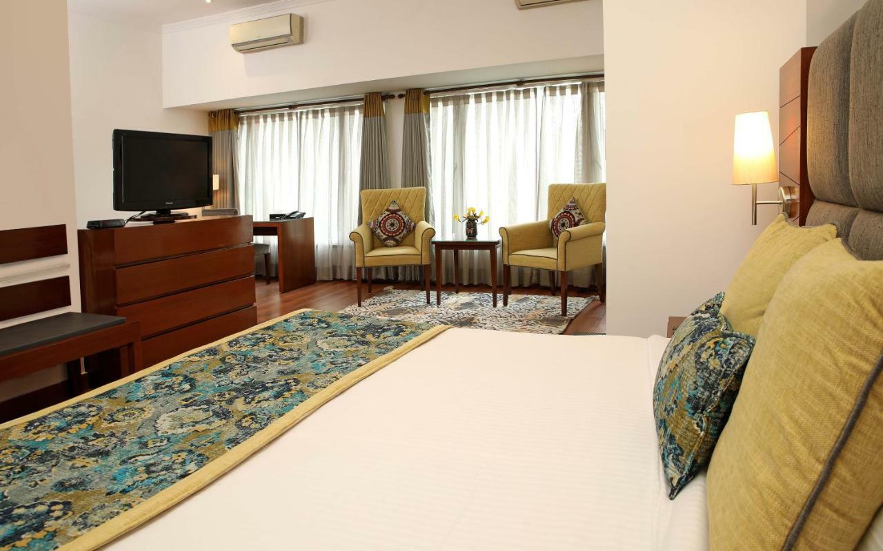 Отель Ahuja Residency Sunder Nagar Нью-Дели Экстерьер фото